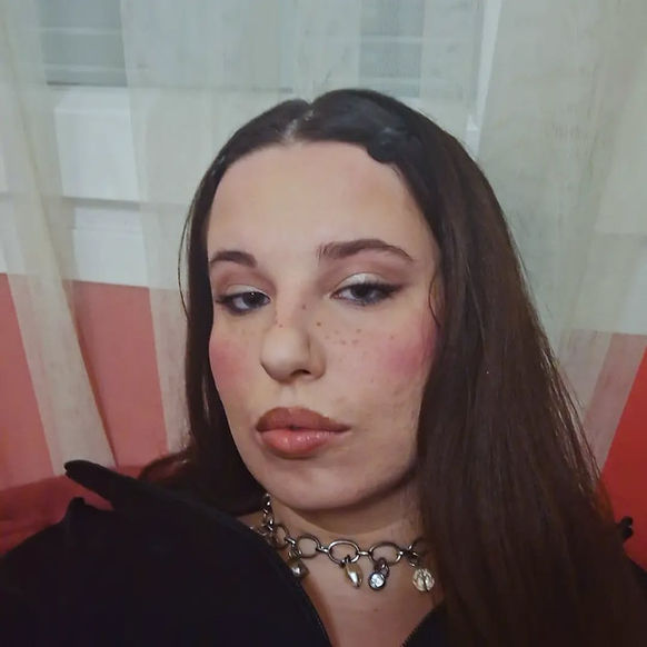 @artemisjous on Instagram.com