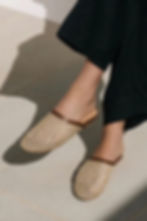 Slippers από Ancient Greek Sandals. Περισσότερα στο ancient-greek-sandals.com