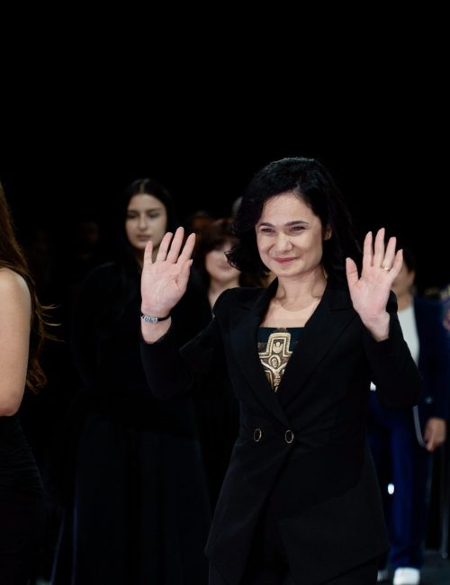 Η Gentiana Dervishi καθιερώνει την Αλβανία στις παγκόσμιες πρωτεύουσες της μόδας